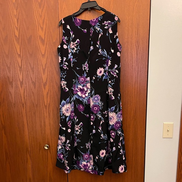 Vintage | Floral midi dress - Picture 13 of 13